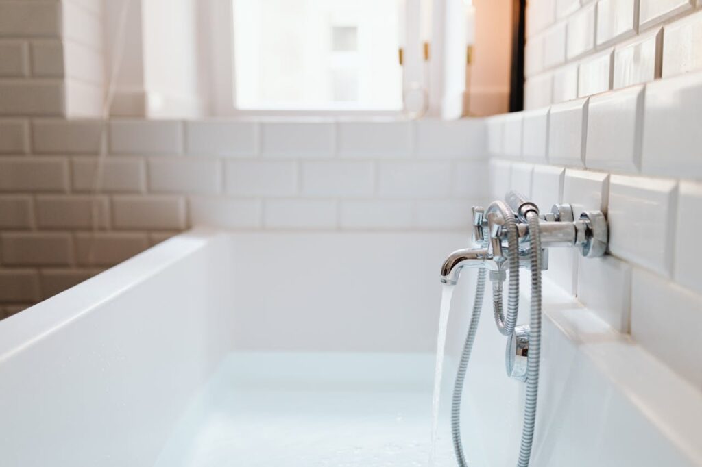 bath with running water
