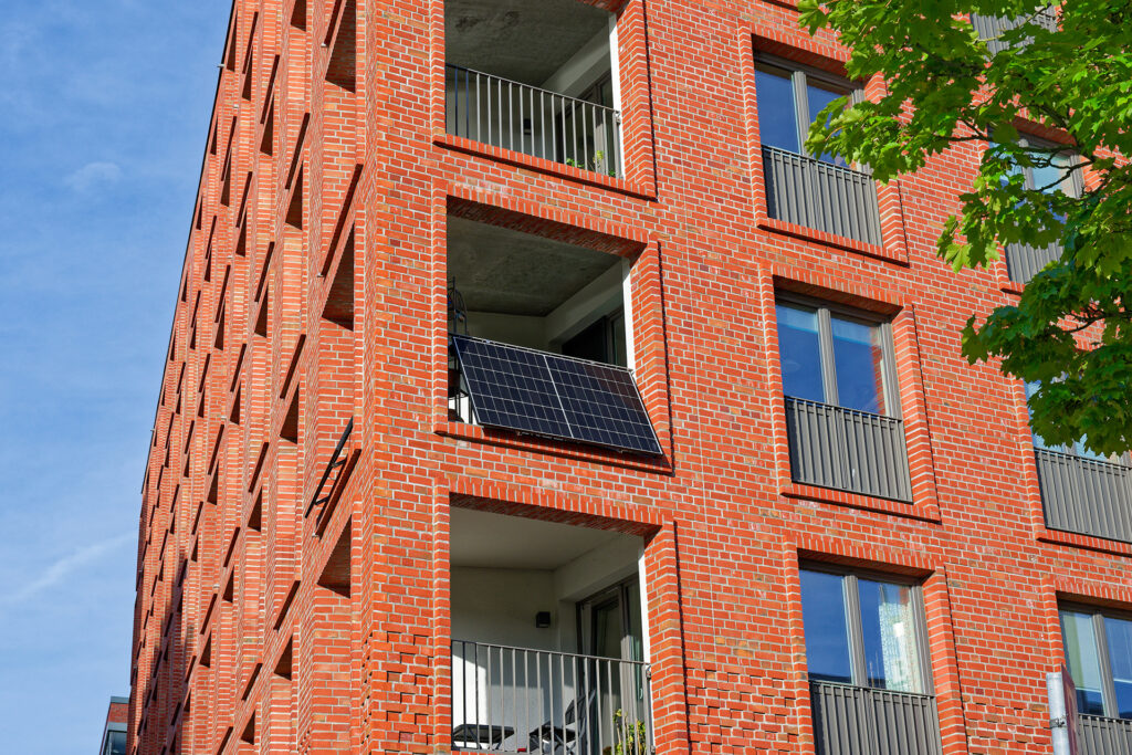 Plug-in Solar Panels